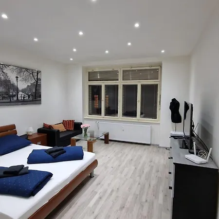 Apartman Flora - Late Check-out At Noon 12 O Clock For Free Pozsony